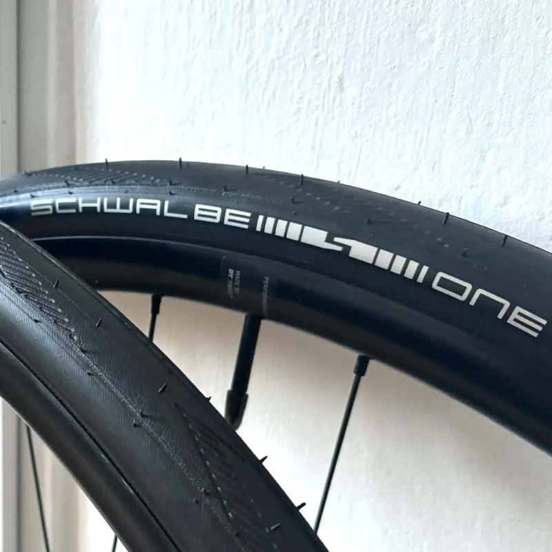 DT Swiss Performance LN + Schwalbe One 28-622 TLE