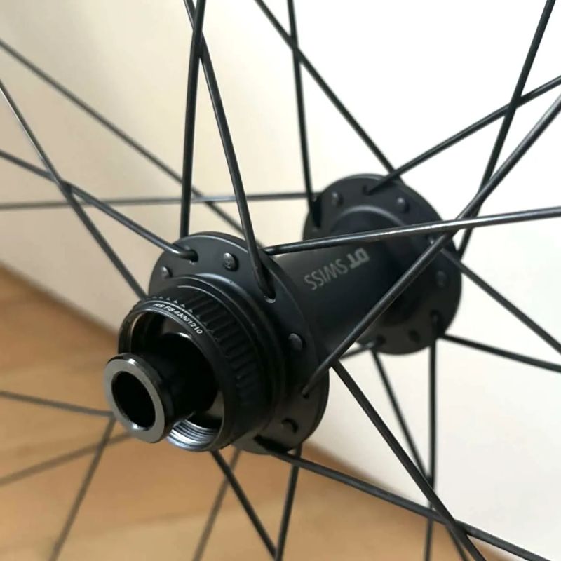 DT Swiss Performance LN + Schwalbe One 28-622 TLE