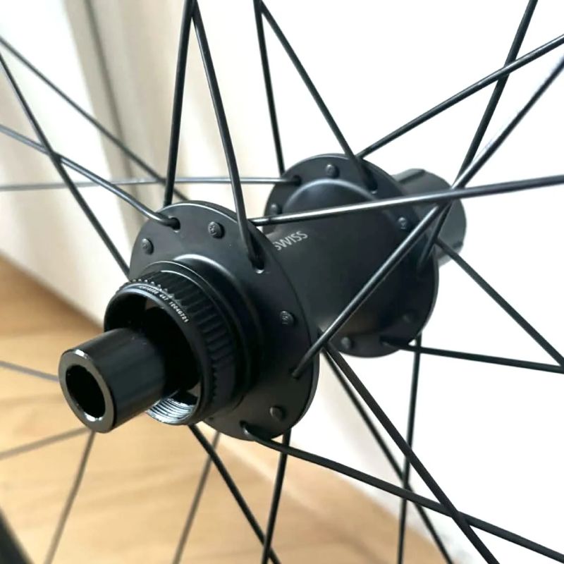 DT Swiss Performance LN + Schwalbe One 28-622 TLE