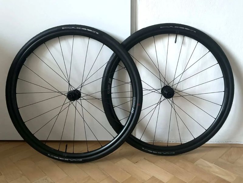 DT Swiss Performance LN + Schwalbe One 28-622 TLE