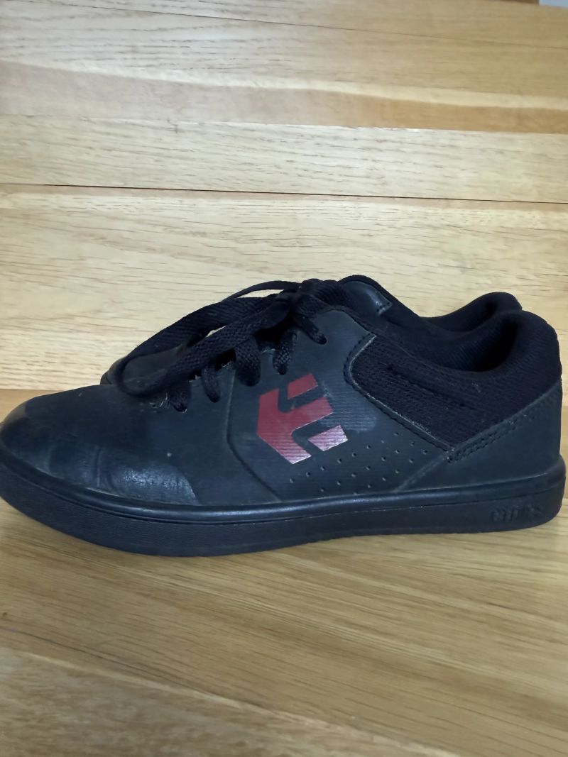 Dětské boty na platformy Etnies vel. 34