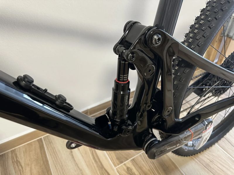 Ghost Lector FC World Cup, vel L., Super výbava za 50% ceny !