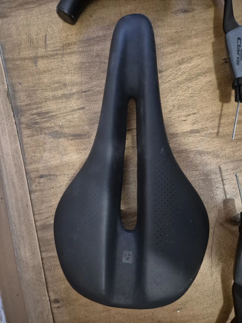 Sedlo, ram, prehadzovacky, brzdy