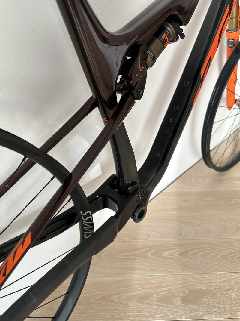 Rámová sada KTM Scarp Exonic ve vel. XL + karbonové výplety