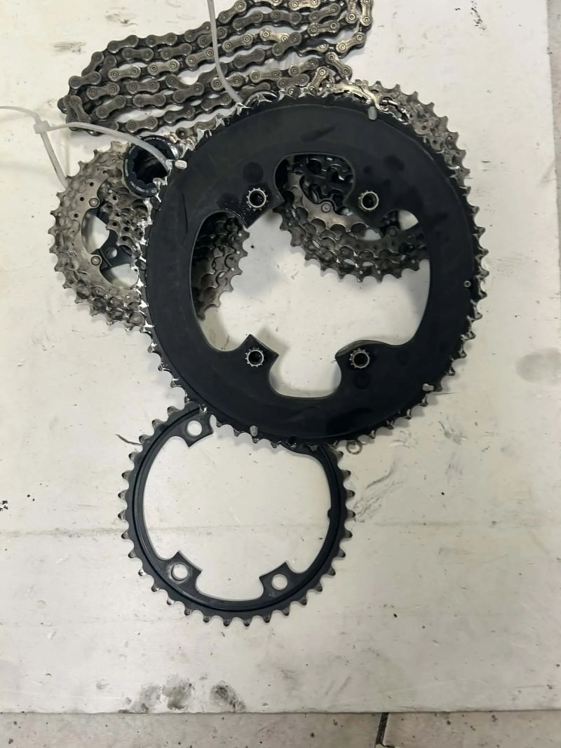 2x Kazeta Ultegra ,převodníky 52/36zubů + řetěz