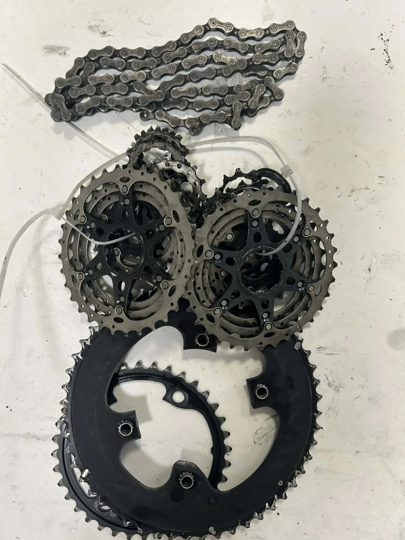 2x Kazeta Ultegra ,převodníky 52/36zubů + řetěz