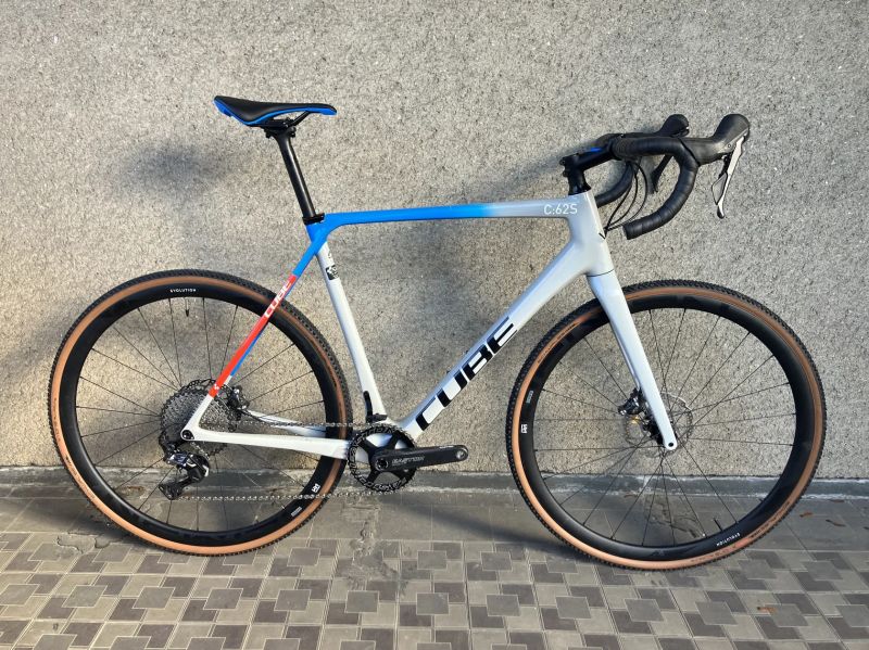 Cube Cross Race C:62 SL carbon vel. 58