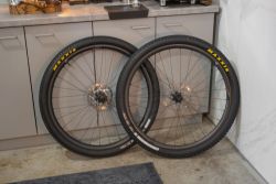 zapletená kola XC 27,5 Brute