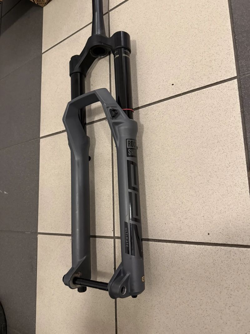  Prodám RockShox ZEB Ultimate Charger 3 RC2 160 mm (Boost 15×110, 29′′)