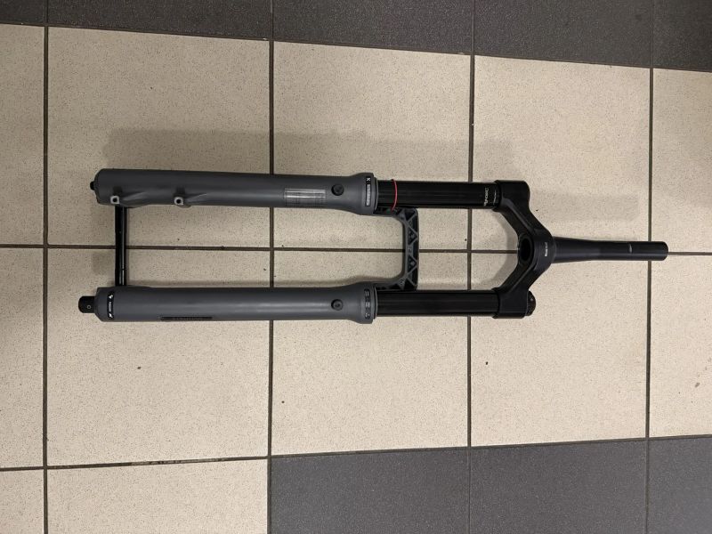  Prodám RockShox ZEB Ultimate Charger 3 RC2 160 mm (Boost 15×110, 29′′)