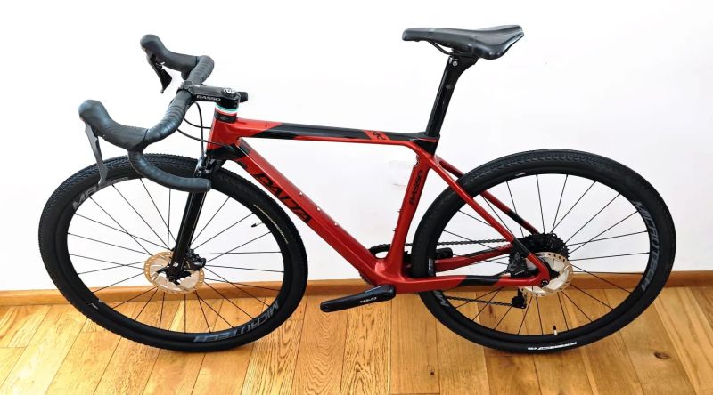 Prodám gravel karbonové kolo Basso Palta. Velikost S