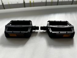 NOVÉ pedály - platformy Cube