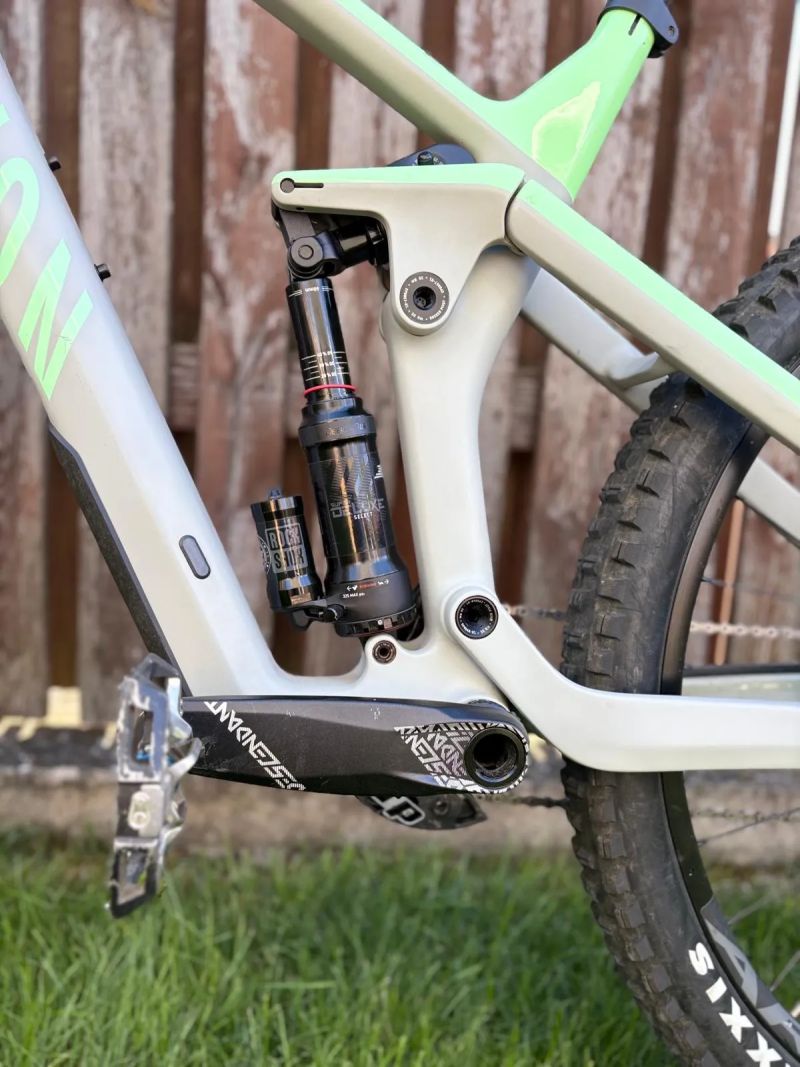 Canyon Strive CF 7 (M) Barva: X-Ray