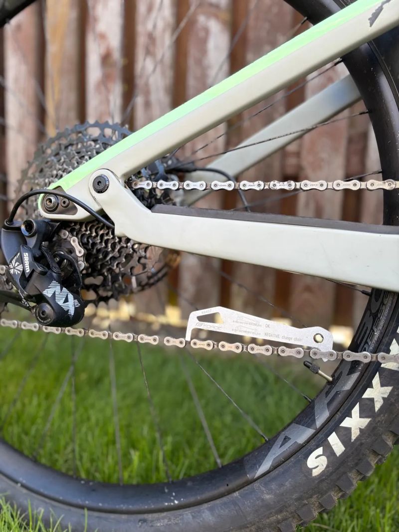 Canyon Strive CF 7 (M) Barva: X-Ray