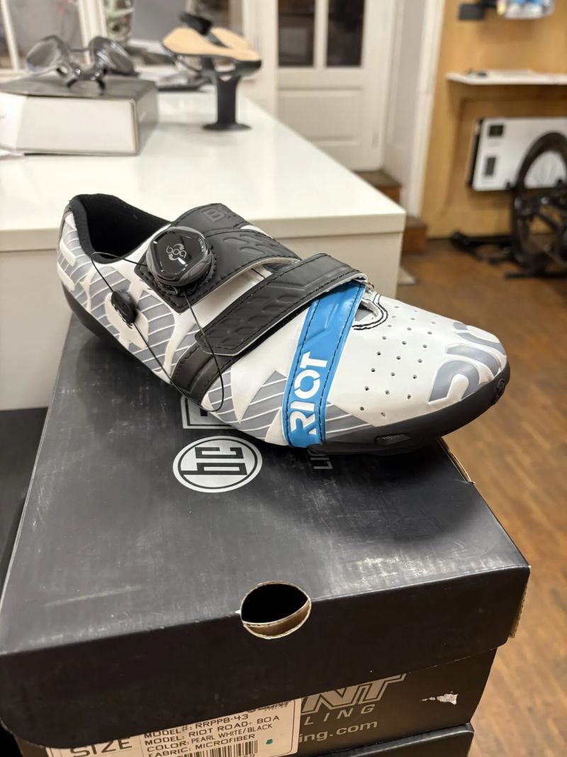 Bont Silniční tretry Riot Road + BOA