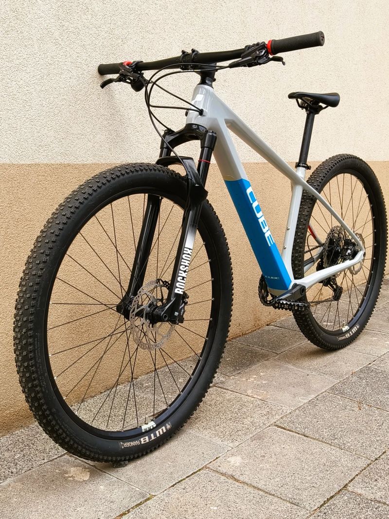 CUBE REACTION C:62 PRO, vel M, carbon 29", 11,2 kg, Shimano XT