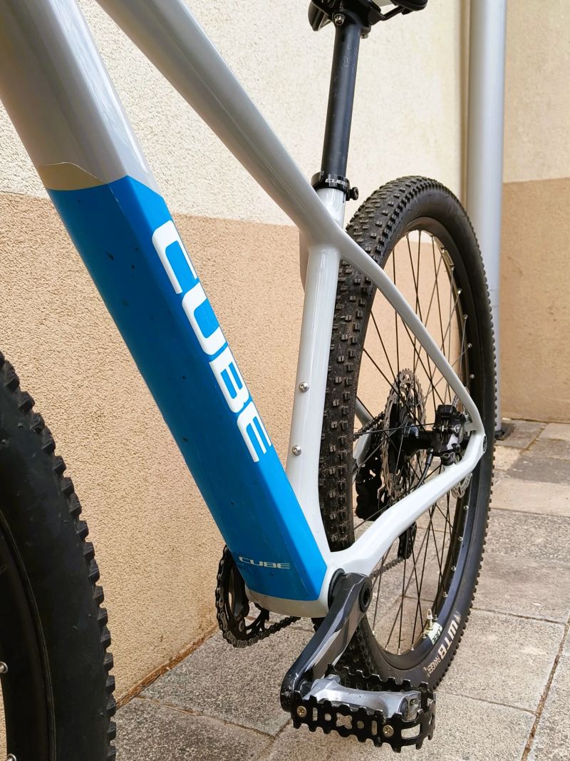 CUBE REACTION C:62 PRO, vel M, carbon 29", 11,2 kg, Shimano XT