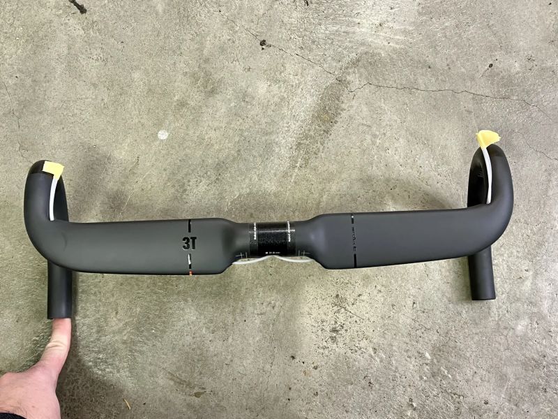 Karbonová aero řídítka 3T Aeroflux LTD, 420 mm - NOVÉ, NEJETÉ