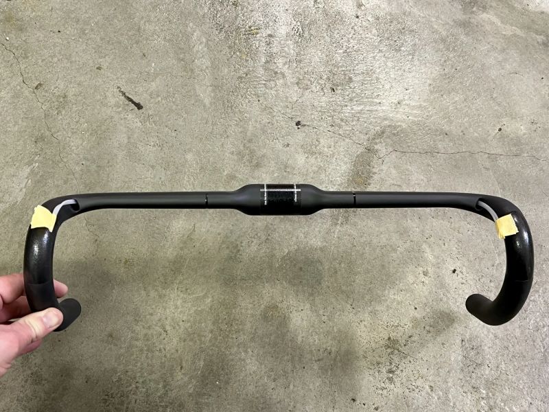 Karbonová aero řídítka 3T Aeroflux LTD, 420 mm - NOVÉ, NEJETÉ