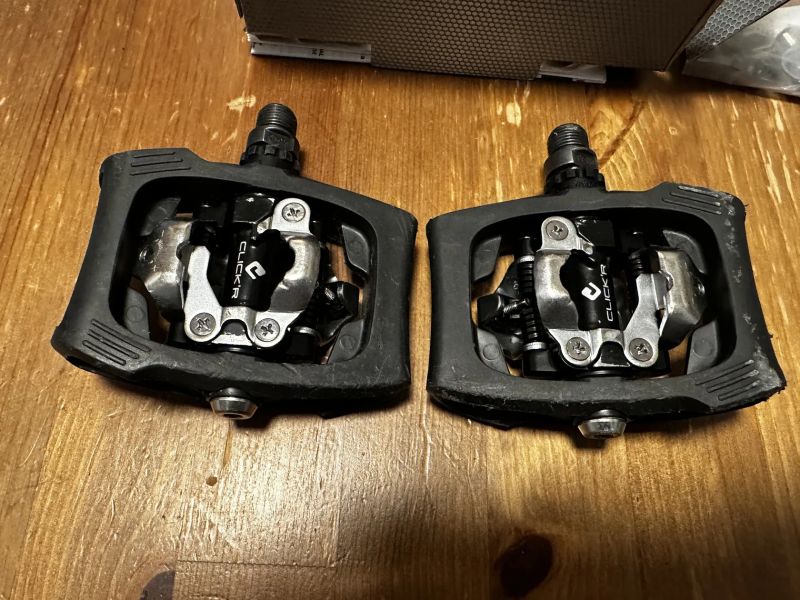 Nášlapné pedály Shimano PD-T400 CLIC´R, kompletní balení