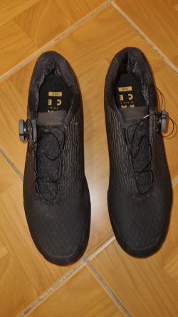 Tretry Race900 vel:45