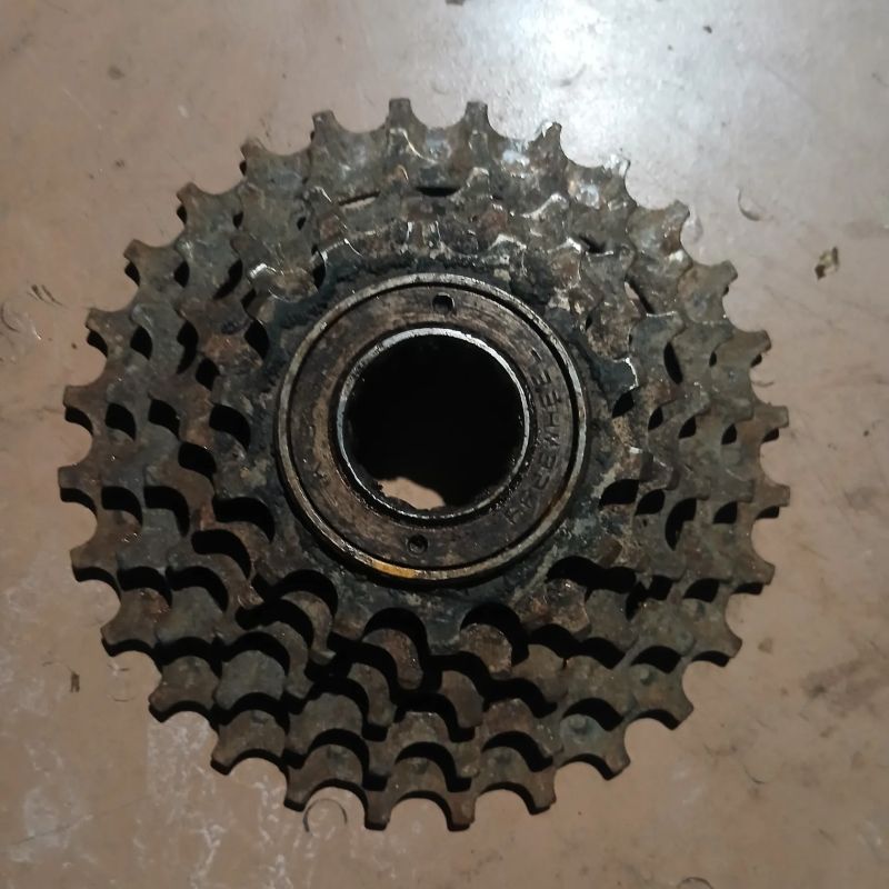 Prodám funkční 5tikolečko na závit