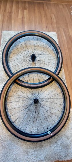 Nová kola Newmen Gravel pár 