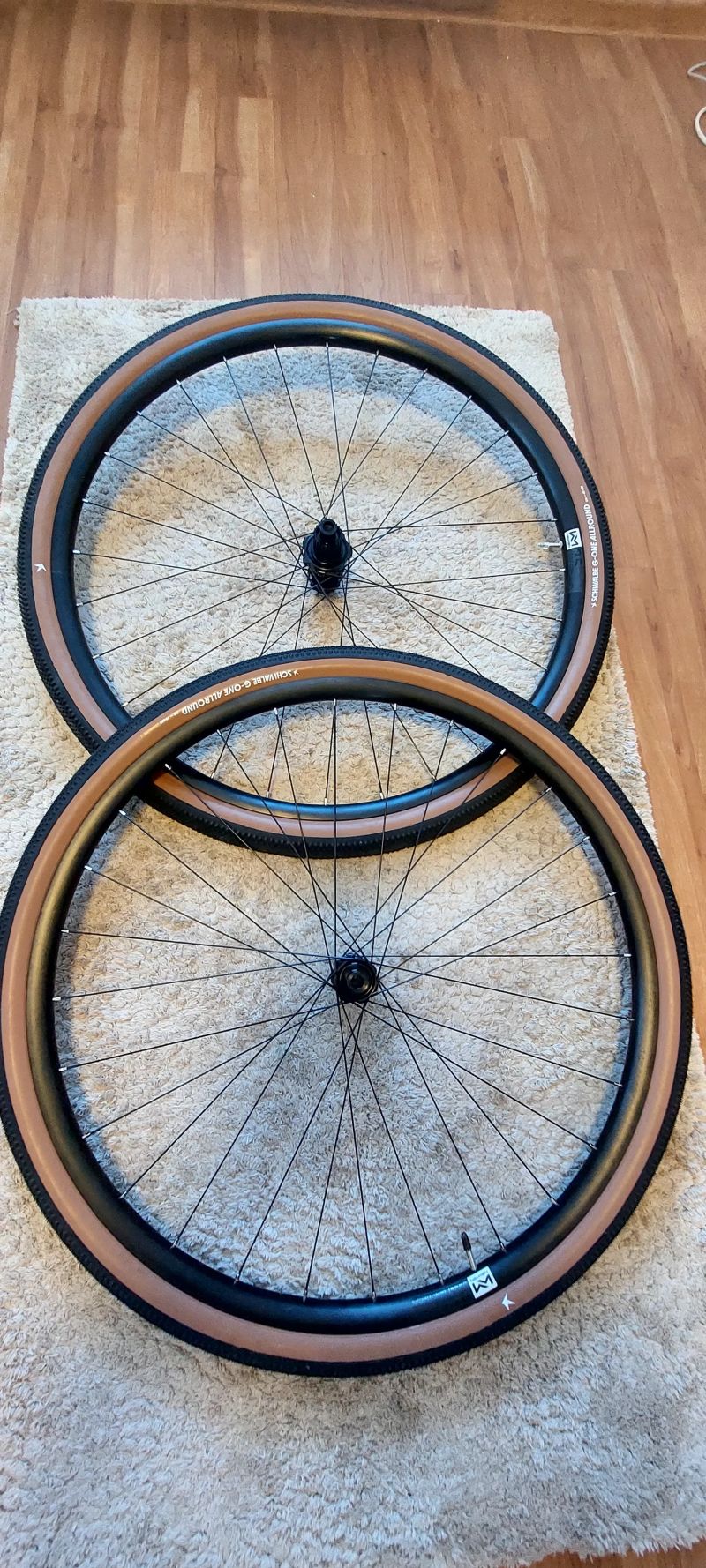 Nová kola Newmen Gravel pár 