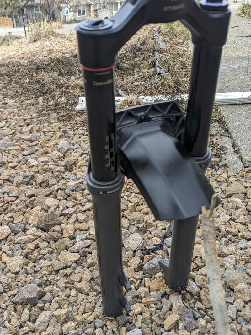 Vidlice Rockshox ZEB Ultimate 180 | TOP