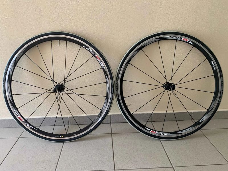 Zapletená kola Shimano