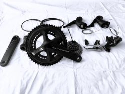 Ultegra R8000 mechanická, kotoučové brzdy