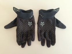 Rukavice - FOX Defend Glove 2025 - Black - velikost S 
