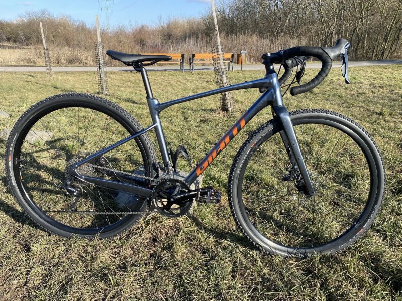 Giant Revolt 2 – vel. S – 300 km – záruka