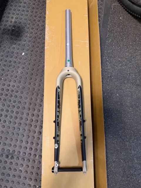 Vidlice GRAVEL Tapered