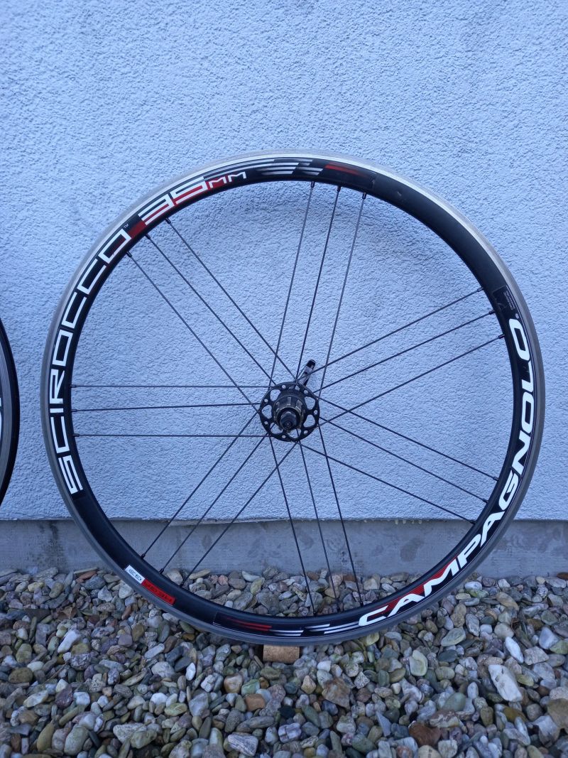 Campagnolo Scirocco 35