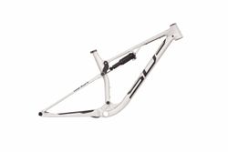 KOUPÍM: rám Superior XF 909 2020