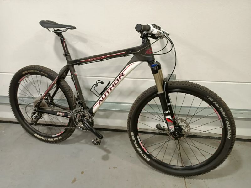 Author Revolt carbon