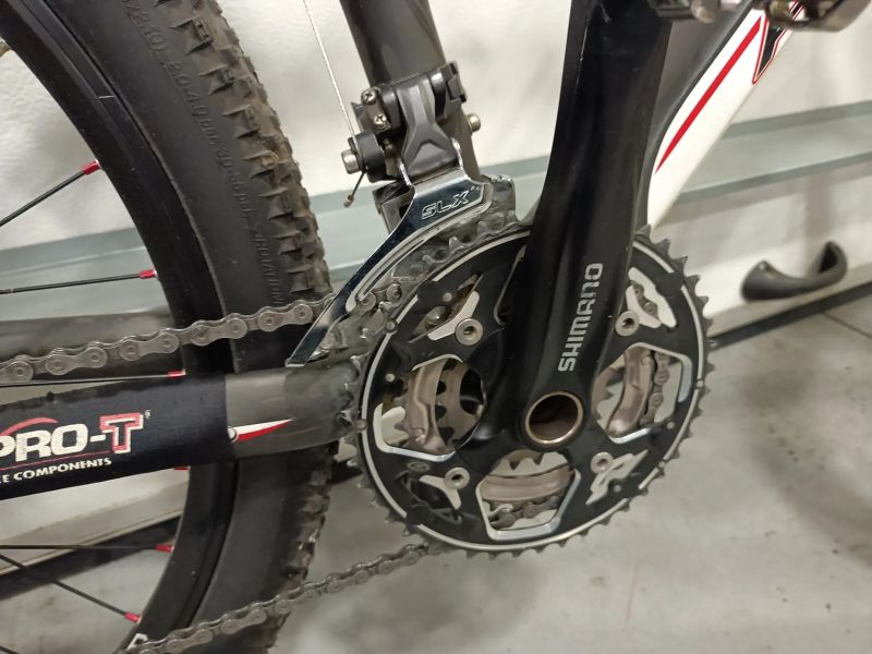 Author Revolt carbon