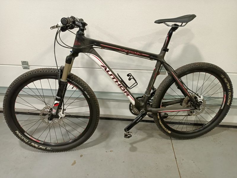 Author Revolt carbon