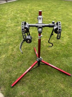 Montážní stojan FEEDBACK+Topeak Bike Truss 3X závěsný systém na servisní stojan