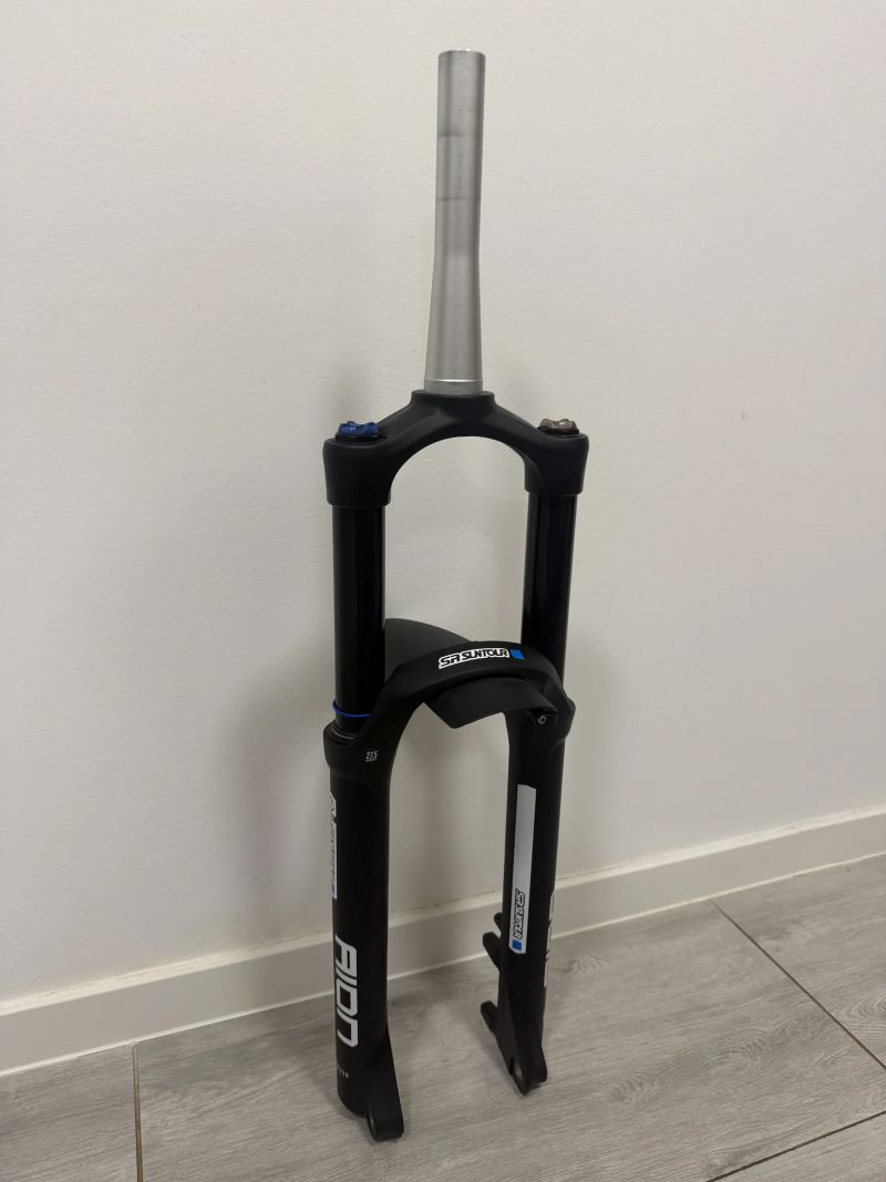 SR Suntour aion 150mm