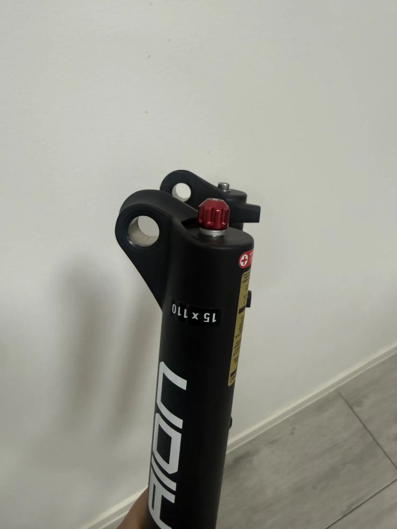 SR Suntour aion 150mm