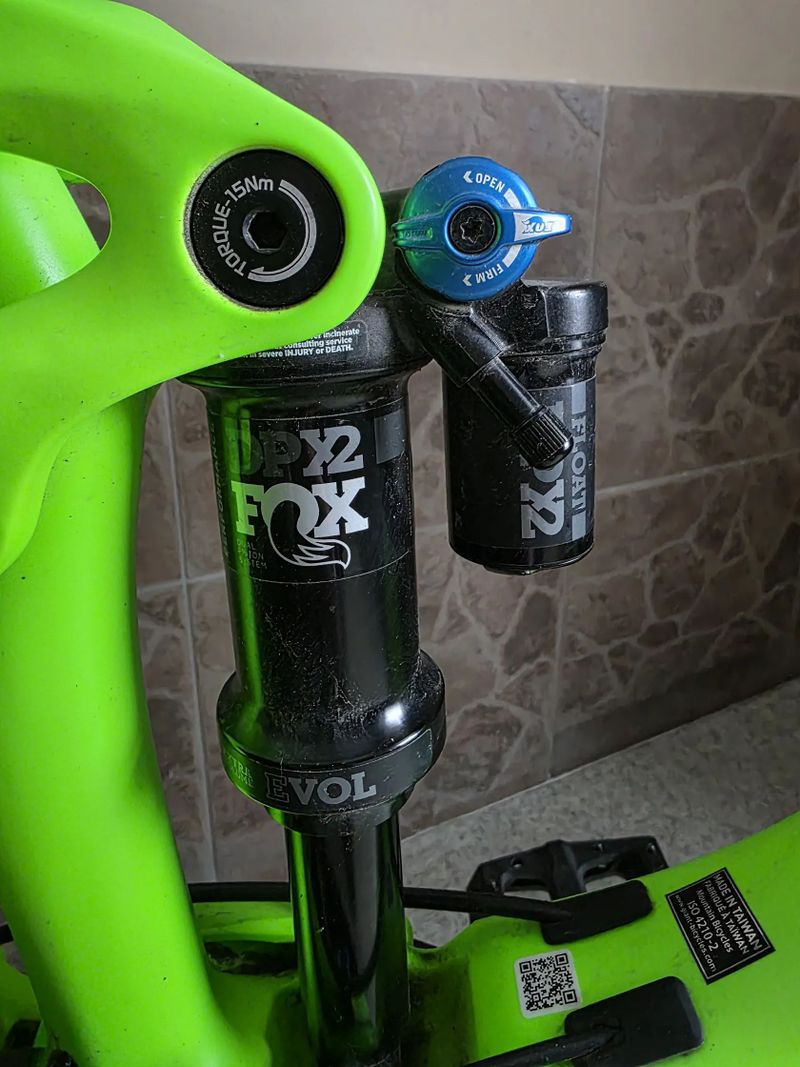 Giant Reign Advanced 1