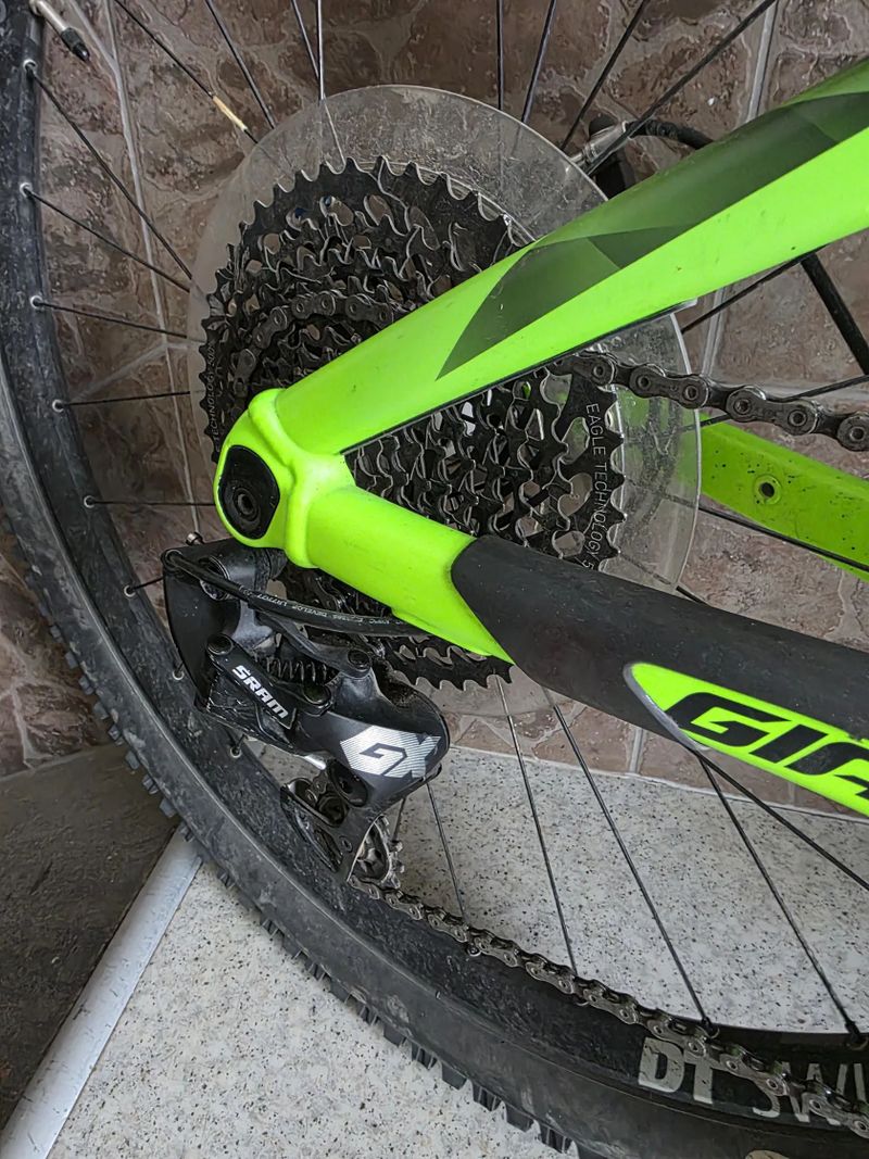 Giant Reign Advanced 1