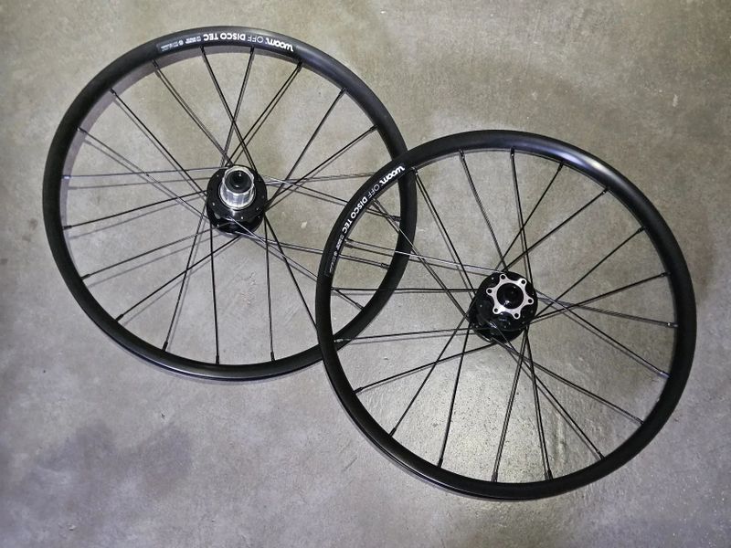 Zapletená kola Woom 4 OFF (20")