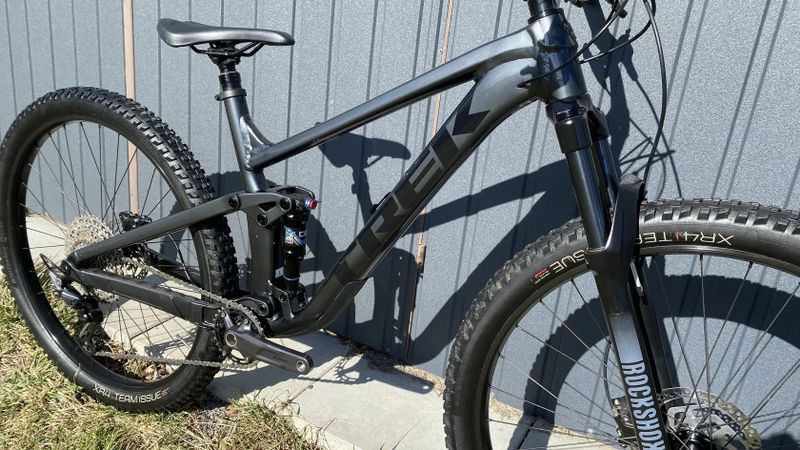 Zánovní kolo Trek Top Fuel 5 Lithium Grey