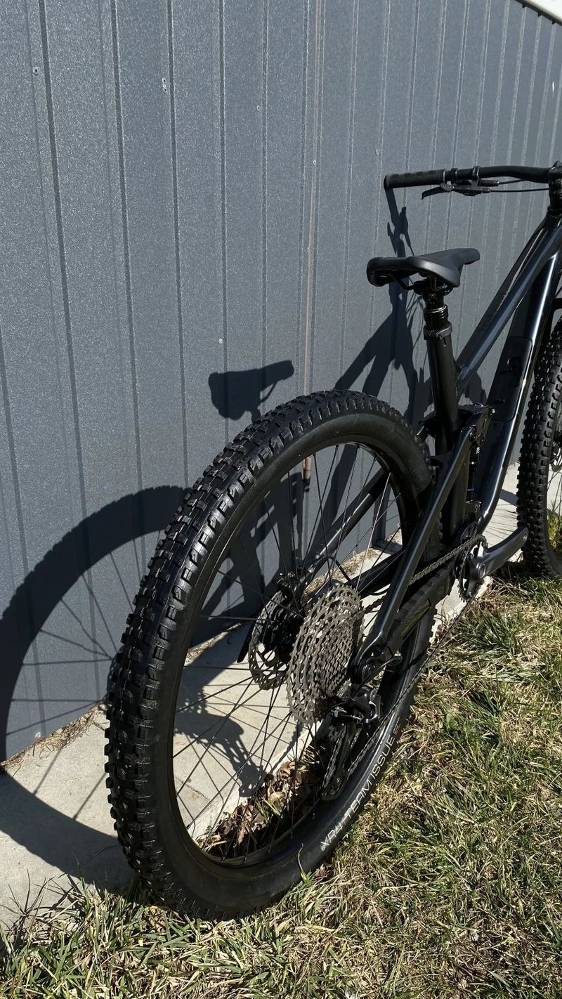 Zánovní kolo Trek Top Fuel 5 Lithium Grey