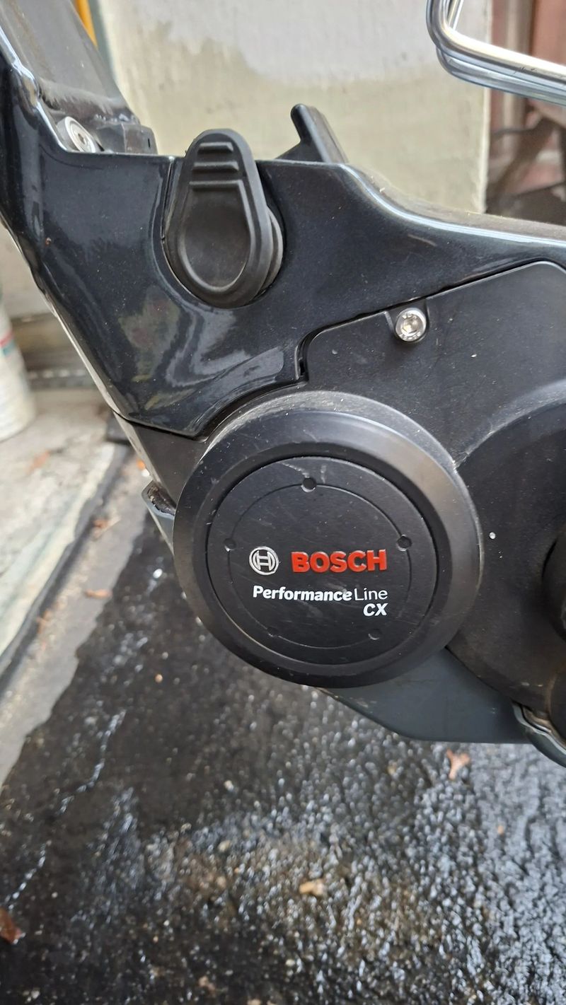 Elektro kolo se středovým motorem BOSH