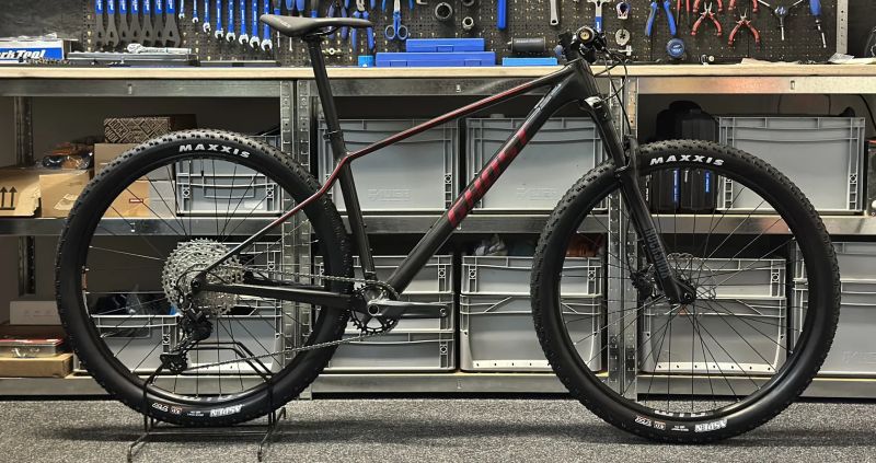 Ghost Lector Universal Raw Carbon/Metallic Rusty Red vel. L - záruka