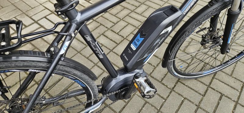 Trekingové elektrokolo GENESIS eLITE CROSS